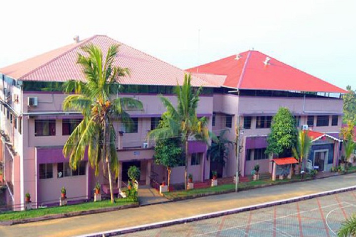 https://cache.careers360.mobi/media/colleges/social-media/media-gallery/14263/2018/12/14/Campus View of Baselios Poulose II Catholicos College Ernakulam_Campus-View.jpg